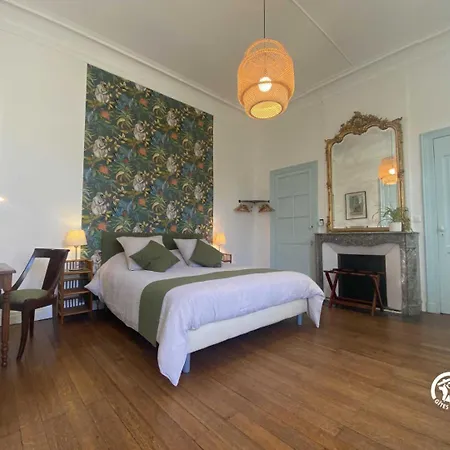 Couette-café La Maison Bachelet 3*
